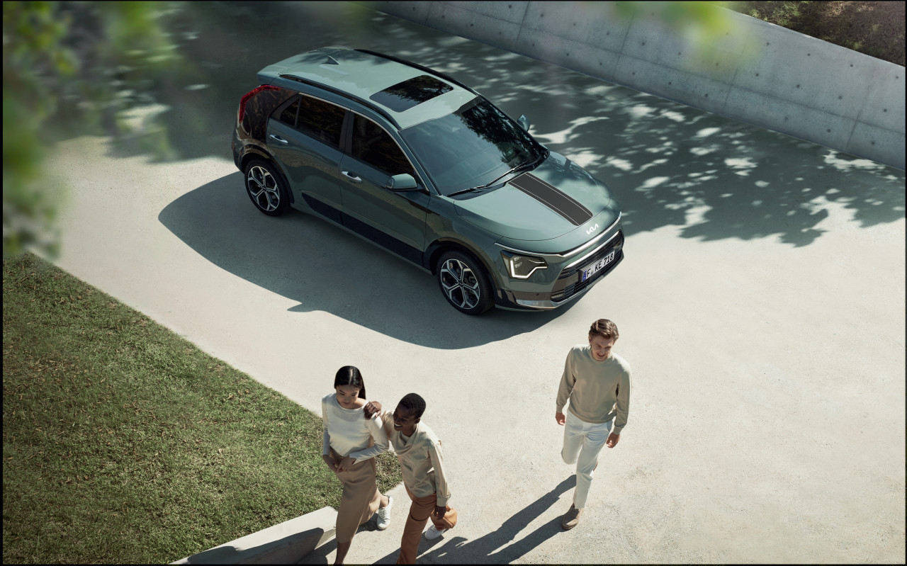 1655217228_AT200ADE10BL AT200ADE00BL ATF40AK010_IM_Decals_Emotional_image_01 1280xauto