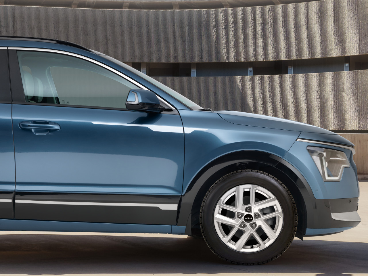 1655217778_AT400ADE06_IM_Alloy_wheel_16_Gaya_silver_01 1280xauto