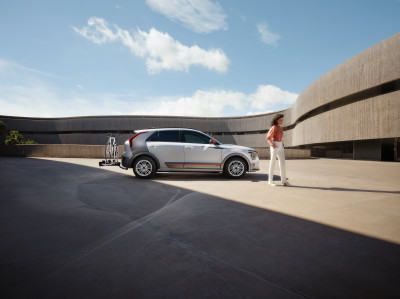 1655220125_E823055001 AT271ADE00OR AT431ADE00OR AT200ADE10BL P2400ADE07N_IM_Emotional_image_01 400xauto