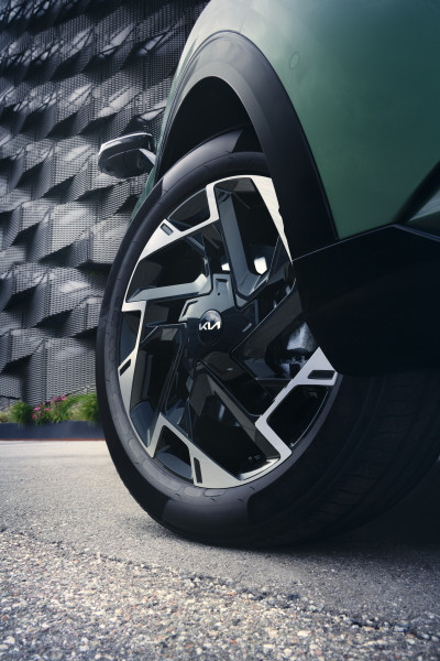 1692018785_52910R2300PAC_IM_19_Alloy_wheel_Type_A_01 400xauto