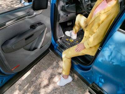 1695994786_DO131ADE001 DO131ADE101_IM_All_weather_mats_02 400xauto