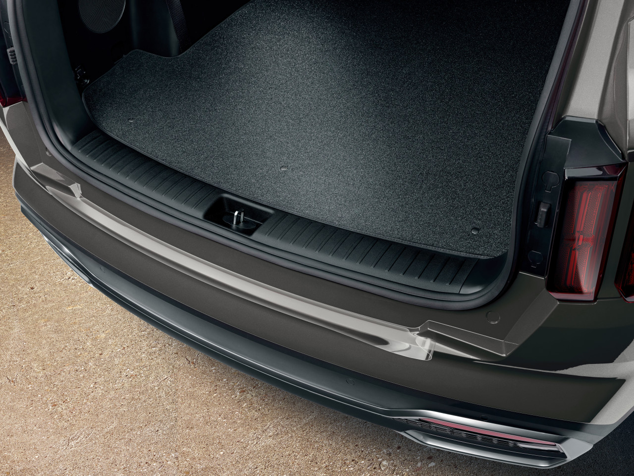 1716303784_P2272ADE50TR_IM_Rear_bumper_protection_foil_transparent_01 1280xauto