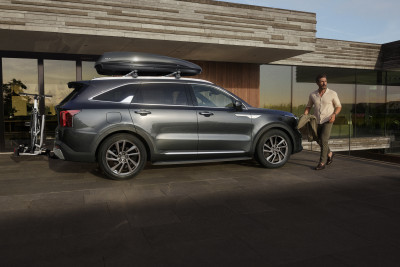 1716303784_P2400ADE09GR 66730ADE01 P2F37AC500 E823055001_IM_Emotional_image_01 400xauto