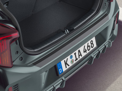 1720690084_G6272ADE01BL_IM_Rear_bumper_protection_foil_black_01 400xauto