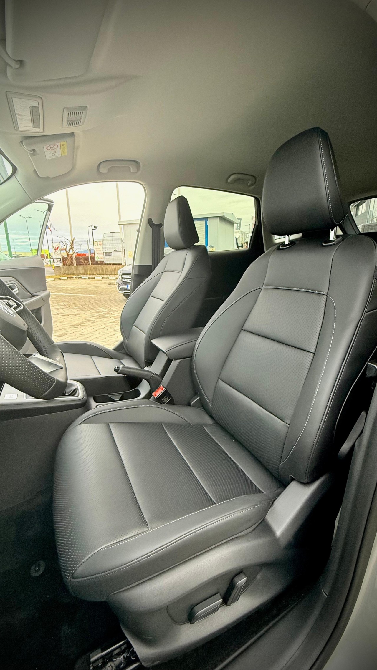 MG ZS Hybrid+ 13