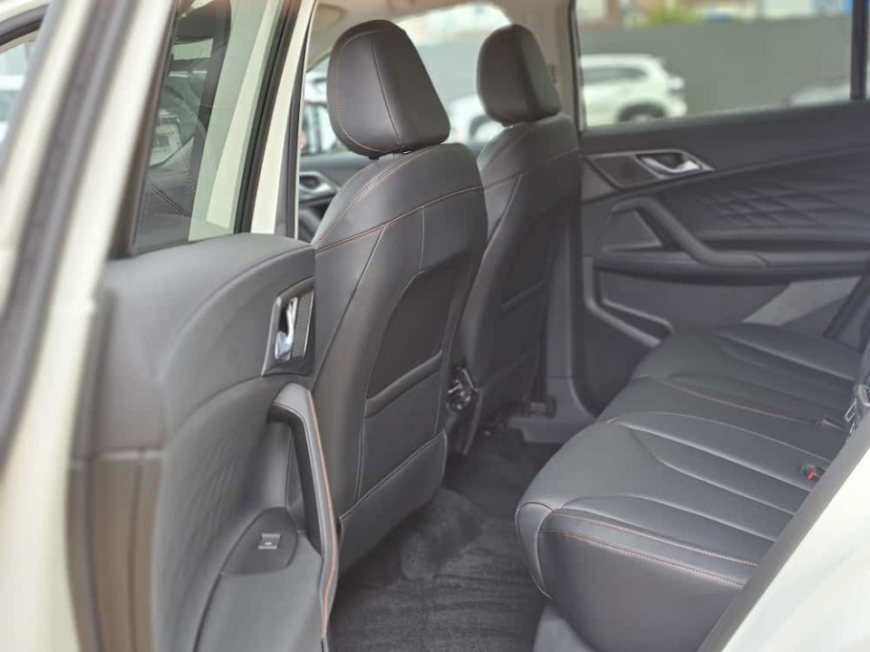 mg noul hs hev 5 usi exclusive 1 5 t gdi hev 224 cp at 116960ae0b5138e