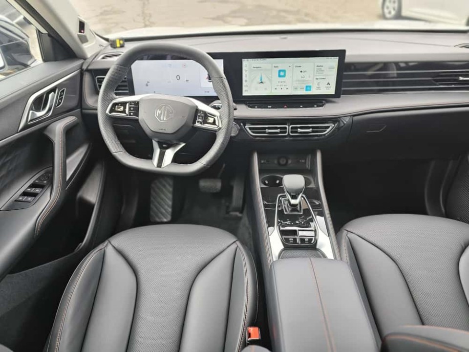 mg noul hs hev 5 usi exclusive 1 5 t gdi hev 224 cp at 136960ae0b5e9ed