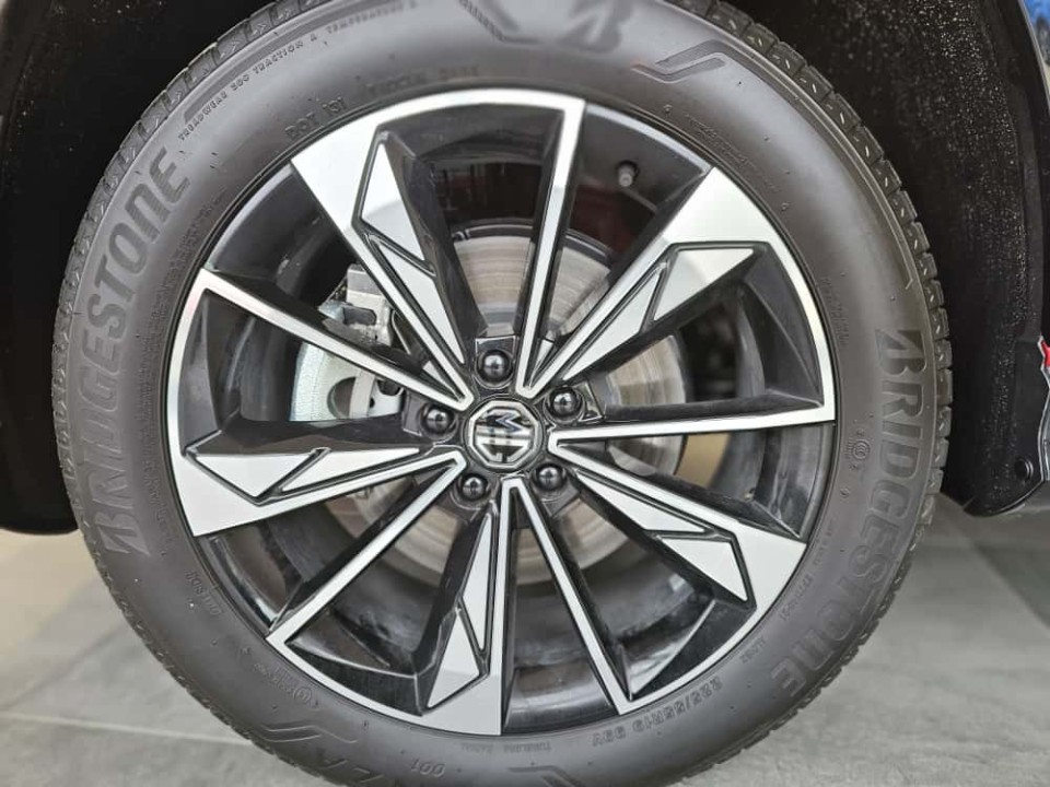 mg noul hs hev 5 usi exclusive 1 5 t gdi hev 224 cp at 146960ae0b6475d