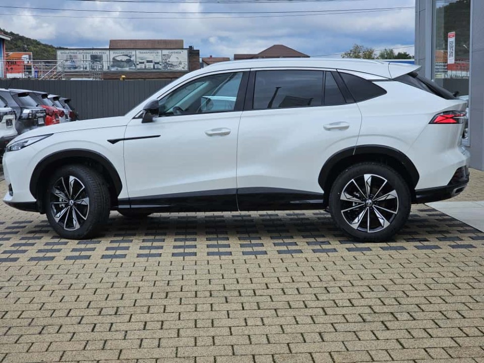 mg noul hs hev 5 usi exclusive 1 5 t gdi hev 224 cp at 86960ae0b420ed