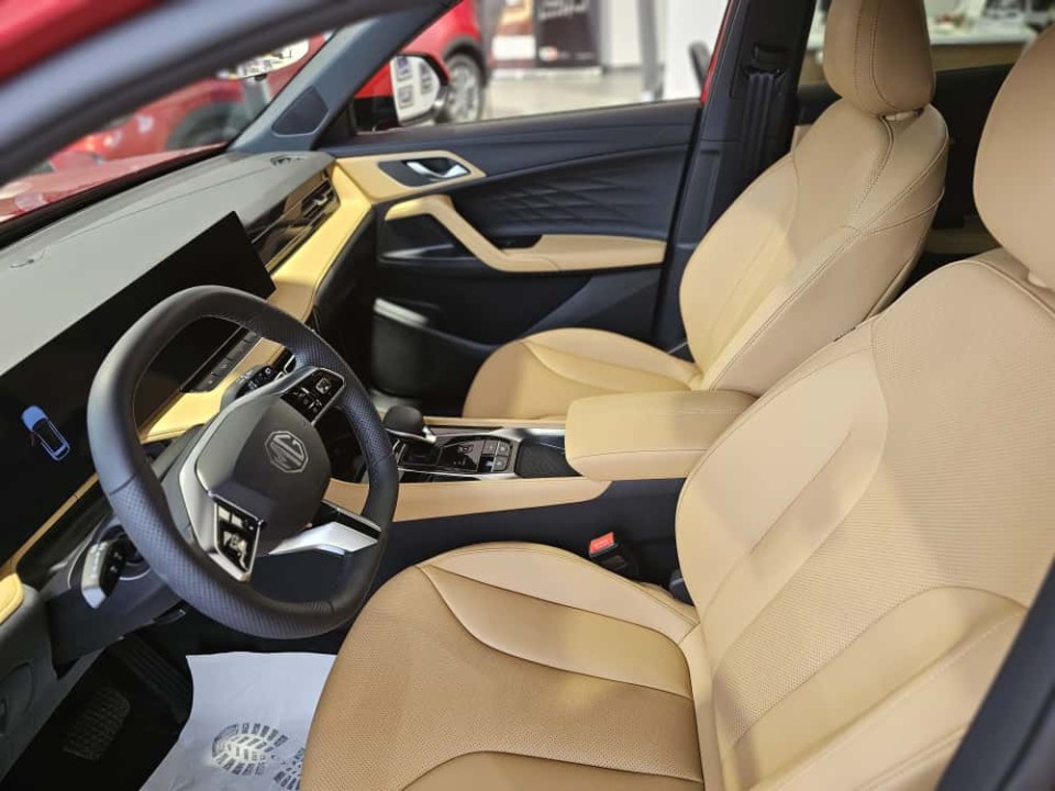 mg noul hs hev 5 usi exclusive 1 5 t gdi hev 224 cp at 1696901bece3e3