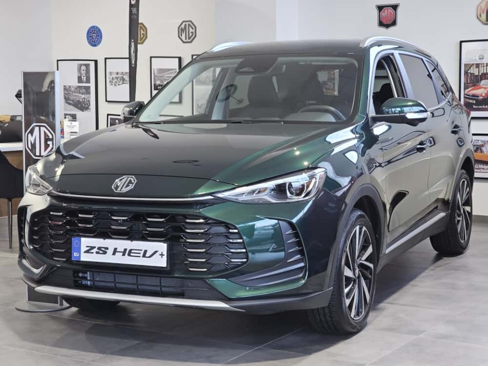 MG ZS HEV 5 usi Exclusive 1.5L GSL HEV 197 CP AT