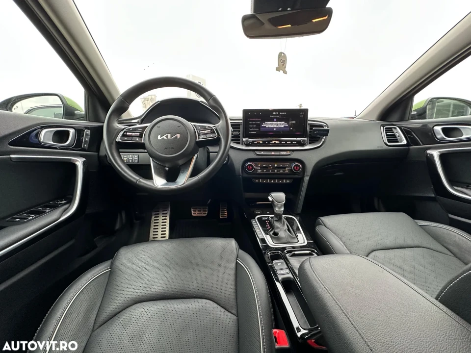 Kia Xceed 2023 hibrid, 27.990 € — imagine 15