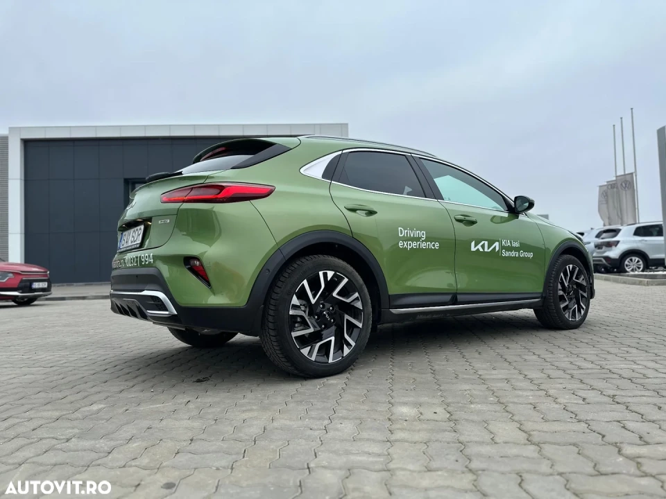 Kia Xceed 2023 hibrid, 27.990 € — imagine 4