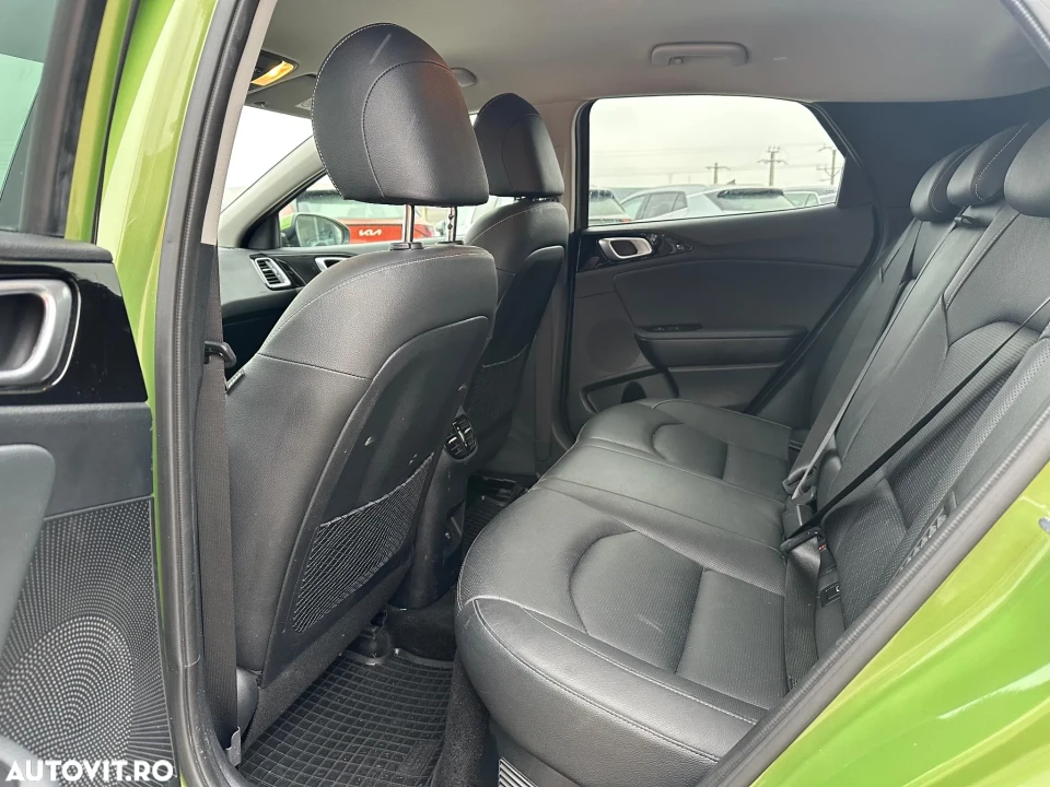 Kia Xceed 2023 hibrid, 27.990 € — imagine 7