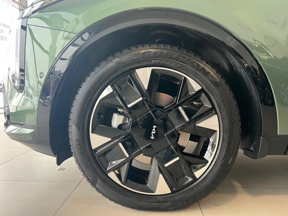 KIA Sportage 2025 — imagine 8
