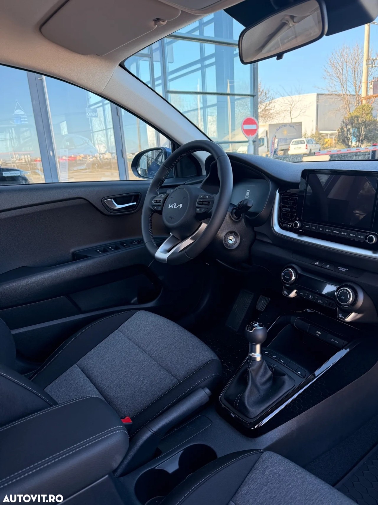 KIA Stonic 2024 — imagine 5