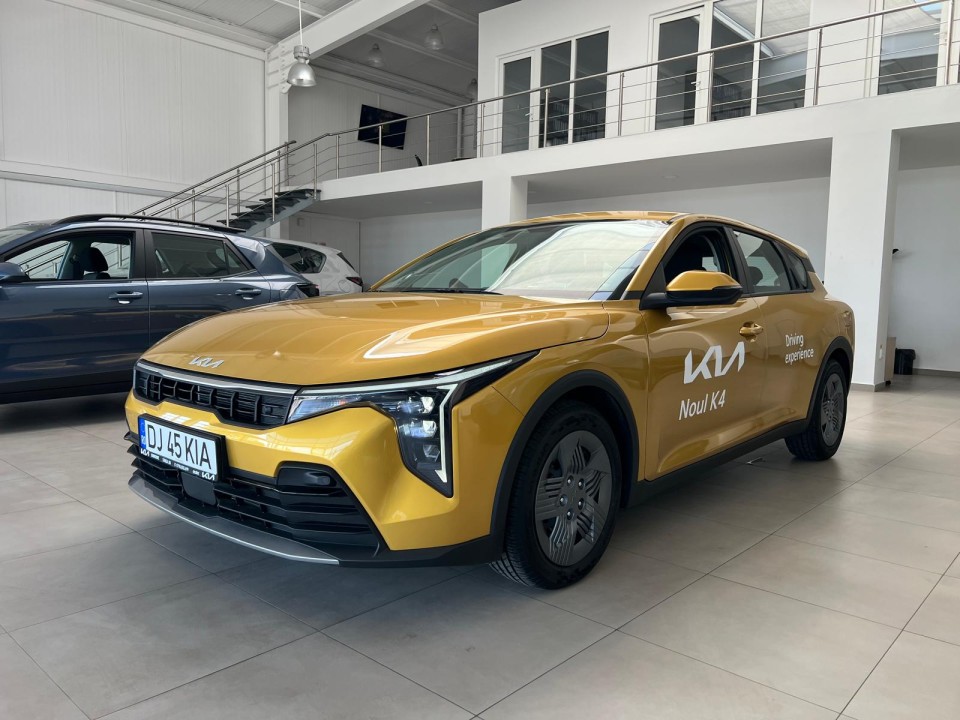KIA K4 2025 — imagine 3