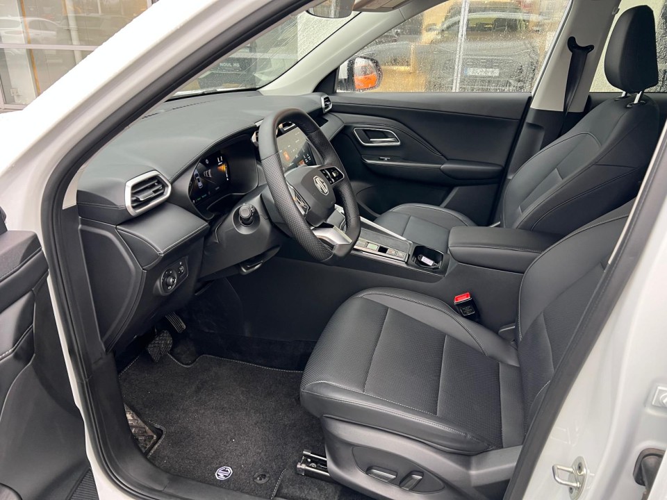 mg zs hev 5 usi exclusive 1 5l gsl hev 197 cp at my 2025 136989cce165afb