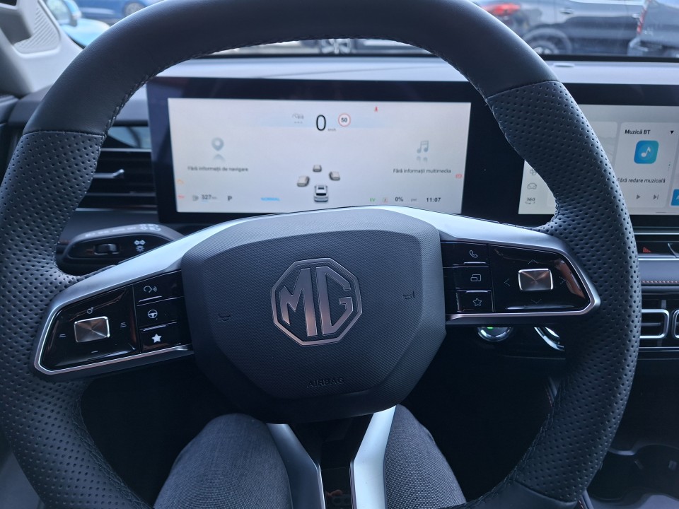 MG HS 12