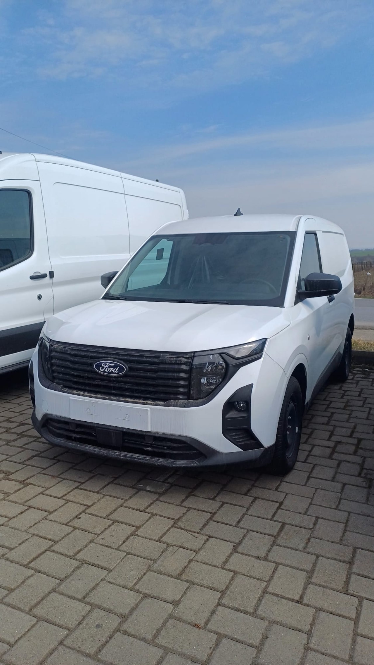 ford noul transit courier van trend 1 5l ecoblue 100 cp m6 fwd 069c4eff0a93dd