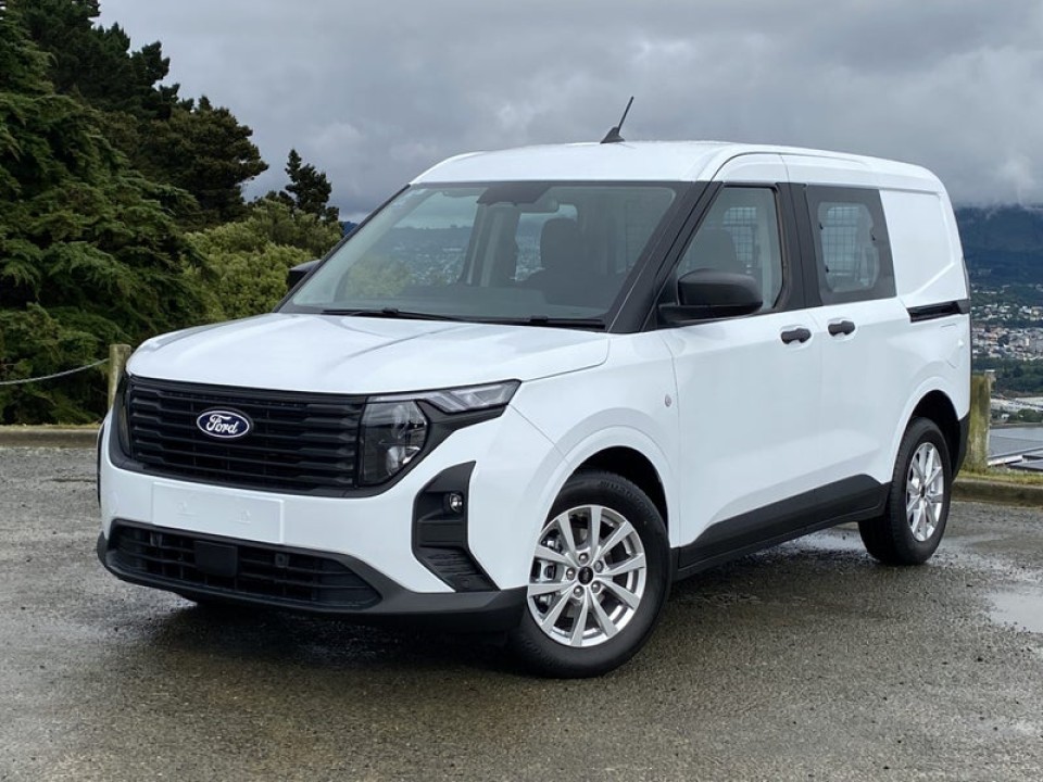 ford noul transit courier dciv trend 1 5l ecoblue 100 cp m6 fwd 069a984721d864