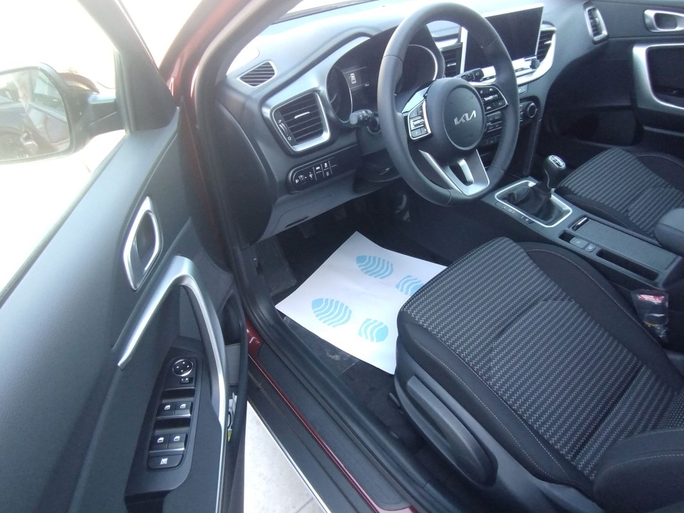 KIA Xceed 2025 — imagine 15