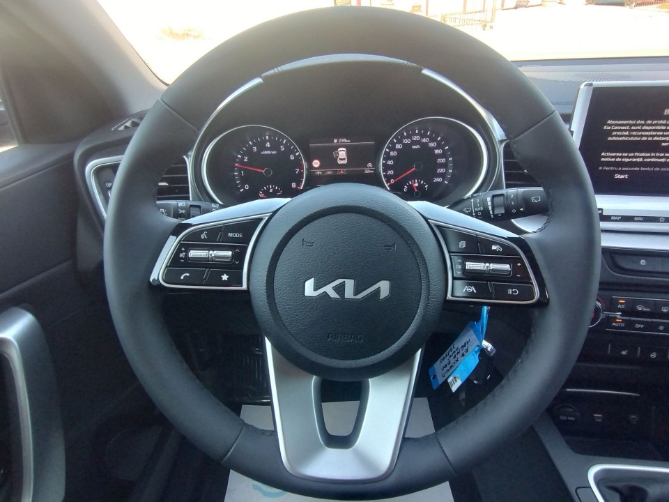 KIA Xceed 2025 — imagine 19