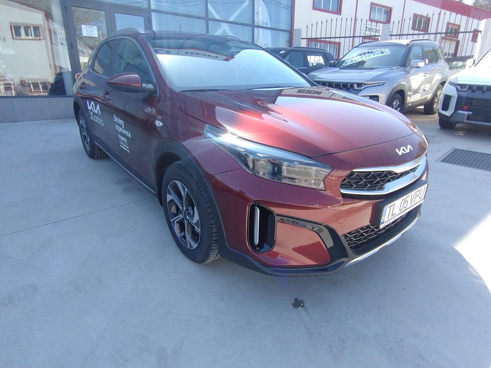 KIA Xceed 2025 — imagine 3