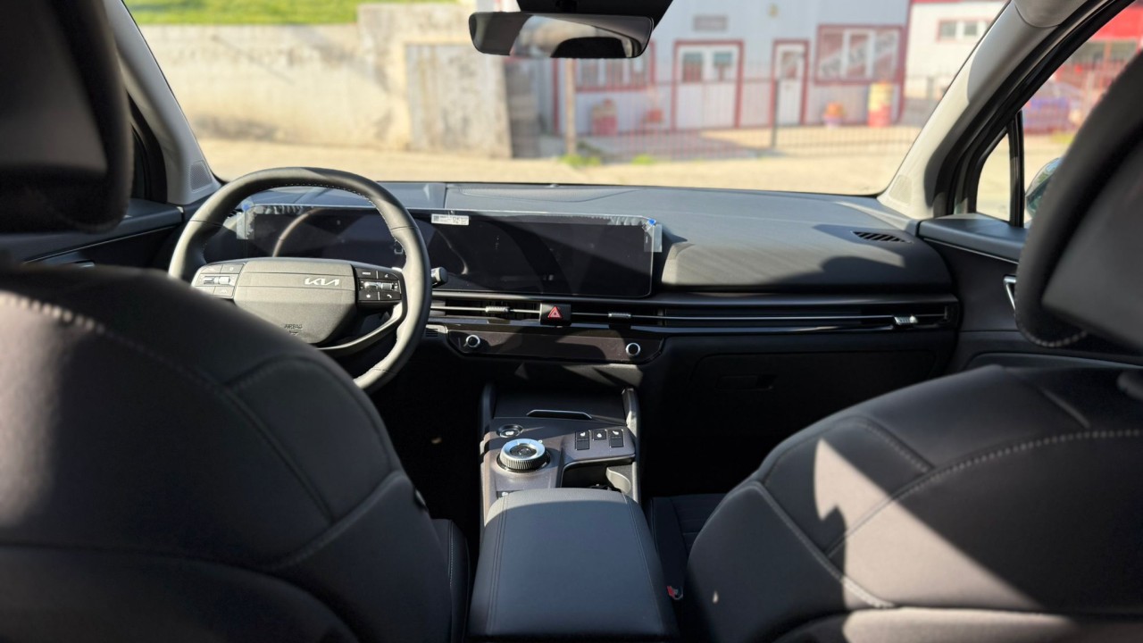 KIA Sportage 2025 — imagine 12